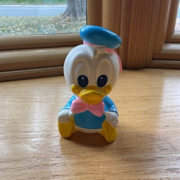 1984 Disney Plastic Squeaker Baby Donald Duck Vintage - Picture 2 of 7